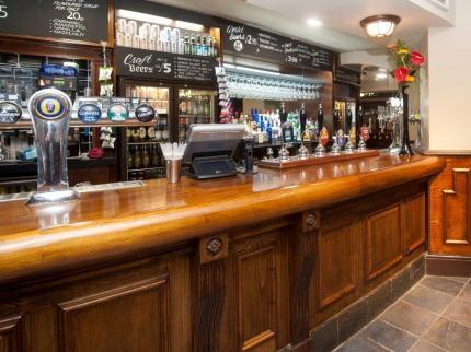 Hotel The Wyndham Arms-Wetherspoon Bridgend  Exterior foto