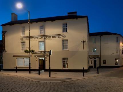 Hotel The Wyndham Arms-Wetherspoon Bridgend  Exterior foto